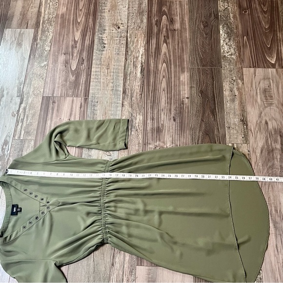 Mossimo Womens Blouson Dress Size XS Olive Green Grommet Embellished V Neckline - Picture 6 of 10